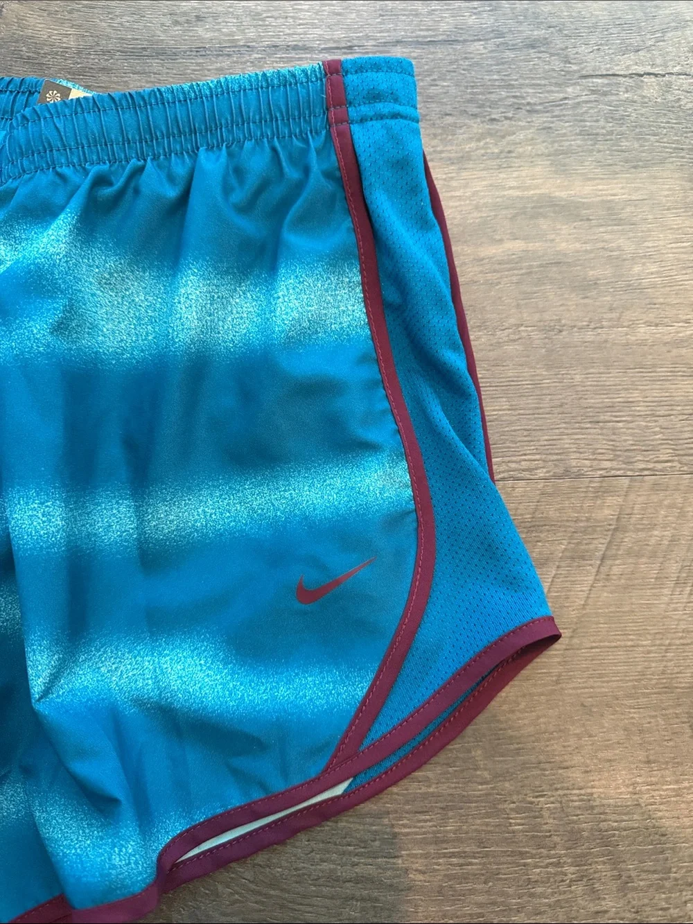 Nike Girl's Large Green Abyss Tempo Dri-Fit Athletic Shorts